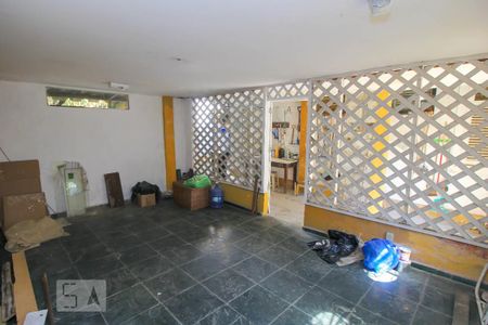 Casa à venda com 340m², 5 quartos e 4 vagasEscritório