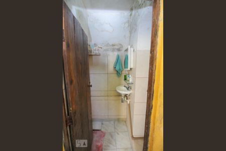 Casa à venda com 340m², 5 quartos e 4 vagasBanheiro de Serviço