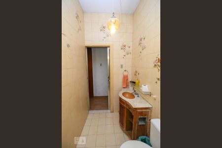 Casa à venda com 340m², 5 quartos e 4 vagasBanheiro 2