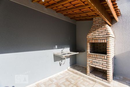 Apartamento à venda com 34m², 2 quartos e sem vagaÁrea Comum - Churrasqueira