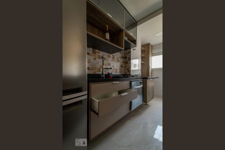 Apartamento para alugar com 51m², 2 quartos e 1 vaga Apartamento para alugar com 51m², 2 quartos e 1 vagaCozinha e Área de Serviço