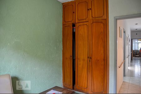 Casa à venda com 185m², 3 quartos e 2 vagasQuarto 2