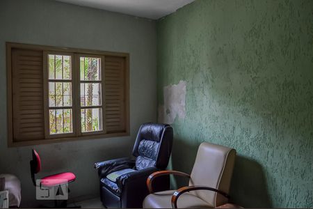 Casa à venda com 185m², 3 quartos e 2 vagasQuarto 2