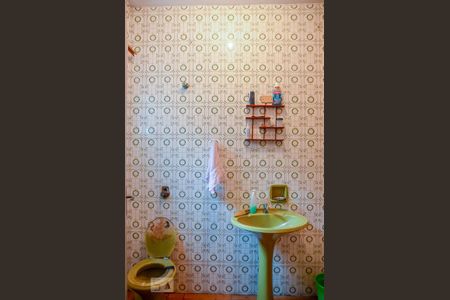 Casa à venda com 185m², 3 quartos e 2 vagasLavabo