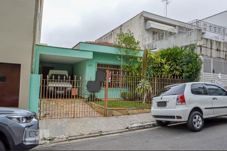 Casa à venda com 185m², 3 quartos e 2 vagasFachada