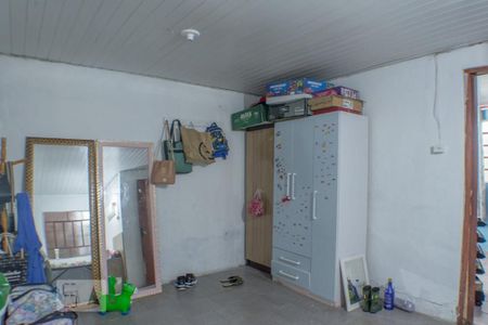 Casa à venda com 110m², 2 quartos e 2 vagas Casa à venda com 110m², 2 quartos e 2 vagasQuarto 1 fundos