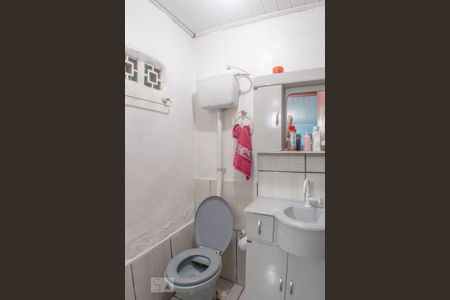 Casa à venda com 110m², 2 quartos e 2 vagas Casa à venda com 110m², 2 quartos e 2 vagasBanheiro 1 fundos