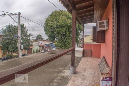 Casa à venda com 110m², 2 quartos e 2 vagas Casa à venda com 110m², 2 quartos e 2 vagasVaranda