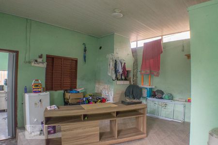 Casa à venda com 110m², 2 quartos e 2 vagas Casa à venda com 110m², 2 quartos e 2 vagasÁrea fundos