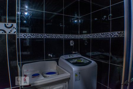 Casa à venda com 110m², 2 quartos e 2 vagas Casa à venda com 110m², 2 quartos e 2 vagasBanheiro