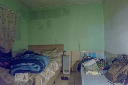 Casa à venda com 110m², 2 quartos e 2 vagas Casa à venda com 110m², 2 quartos e 2 vagasQuarto 2 fundos