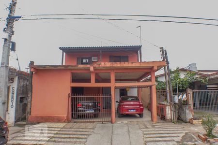 Casa à venda com 110m², 2 quartos e 2 vagas Casa à venda com 110m², 2 quartos e 2 vagasFachada