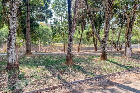 Casa à venda com 160m², 2 quartos e 3 vagasRua