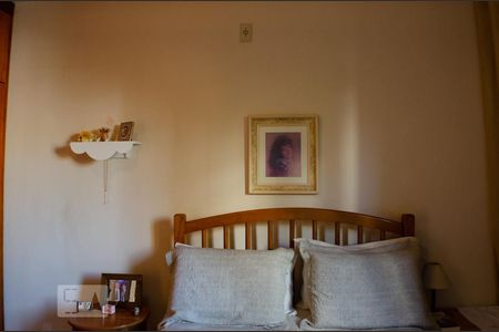 Casa à venda com 290m², 4 quartos e 1 vaga Casa à venda com 290m², 4 quartos e 1 vagaSuíte