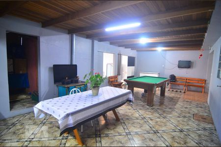 Casa à venda com 250m², 6 quartos e 3 vagasCasa 1 - Varanda