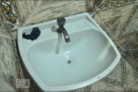 Casa à venda com 250m², 6 quartos e 3 vagasCasa 2 - Banheiro social