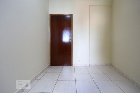 Quarto 2 de casa para alugar com 2 quartos, 49m² em Veloso, Osasco