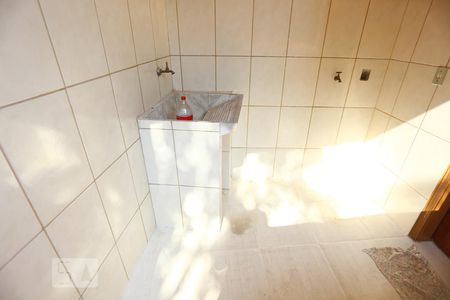 Casa para alugar com 49m², 2 quartos e 1 vagaÁrea de Serviço