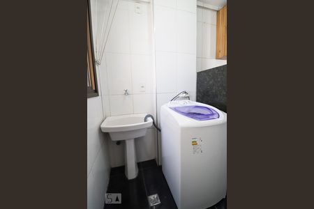 Apartamento para alugar com 67m², 2 quartos e 1 vaga Apartamento para alugar com 67m², 2 quartos e 1 vagaÁrea de serviço