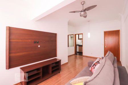 Sala de apartamento para alugar com 2 quartos, 67m² em Setor Bueno, Goiânia
