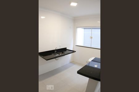 Cozinha de casa de condomínio à venda com 1 quarto, 25m² em Bortolândia, São Paulo