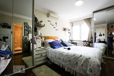 Apartamento à venda com 141m², 3 quartos e 2 vagas Apartamento à venda com 141m², 3 quartos e 2 vagasQuarto 3/Suíte