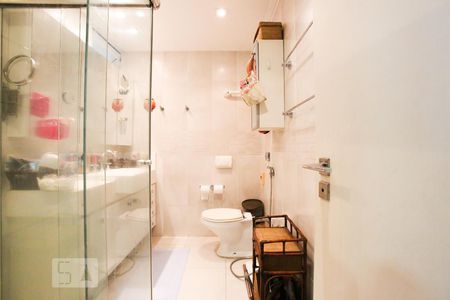 Apartamento à venda com 141m², 3 quartos e 2 vagas Apartamento à venda com 141m², 3 quartos e 2 vagasBanheiro Quarto 3/Suíte