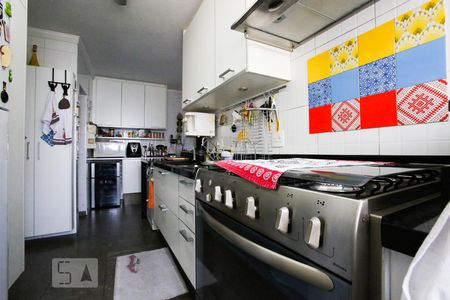 Apartamento à venda com 141m², 3 quartos e 2 vagas Apartamento à venda com 141m², 3 quartos e 2 vagasCozinha