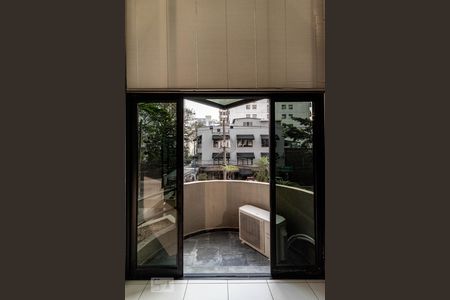 Sala de apartamento para alugar com 1 quarto, 75m² em Itaim Bibi, São Paulo
