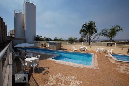 Apartamento para alugar com 70m², 3 quartos e 2 vagas Apartamento para alugar com 70m², 3 quartos e 2 vagasÁrea comum - Piscina