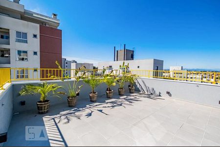 Studio para alugar com 19m², 1 quarto e sem vaga Studio para alugar com 19m², 1 quarto e sem vagaTerraço