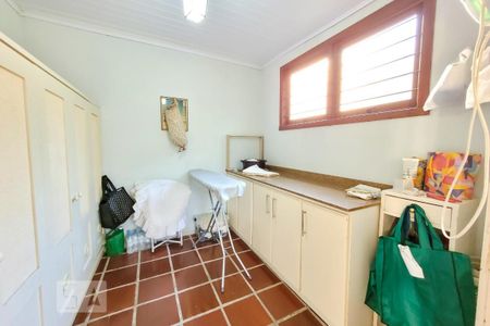 Casa à venda com 490m², 4 quartos e 4 vagas Casa à venda com 490m², 4 quartos e 4 vagasQuarto de Serviço