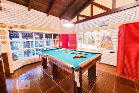 Casa à venda com 490m², 4 quartos e 4 vagas Casa à venda com 490m², 4 quartos e 4 vagasSala de Jogos