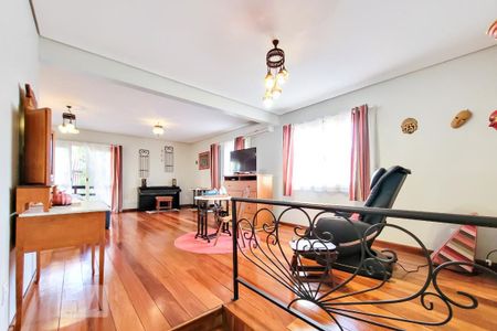 Casa à venda com 490m², 4 quartos e 4 vagas Casa à venda com 490m², 4 quartos e 4 vagassuíte 3