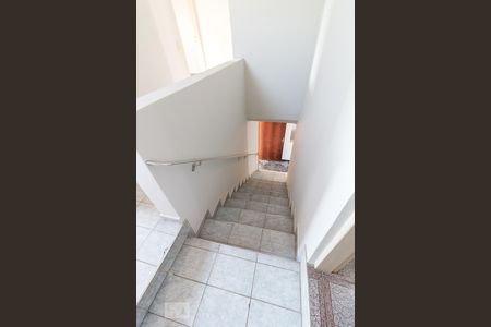 Casa à venda com 160m², 4 quartos e 2 vagasEscadas