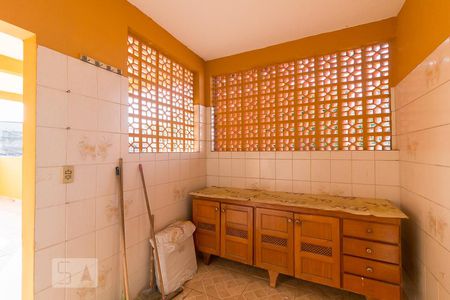 Casa à venda com 160m², 4 quartos e 2 vagasÁrea de serviço