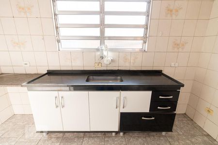 Casa à venda com 160m², 4 quartos e 2 vagasCozinha - pia e gabinete