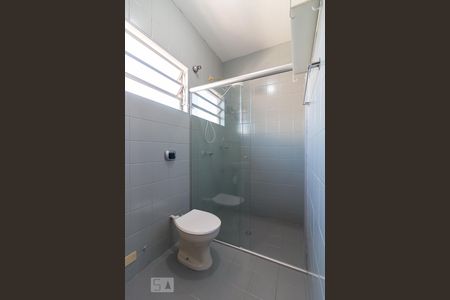 Casa à venda com 160m², 4 quartos e 2 vagasBanheiro quarto 4 suíte