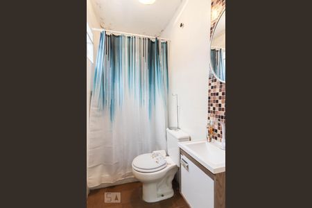 Casa à venda com 110m², 3 quartos e 2 vagasBanheiro da Suíte