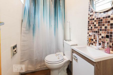 Casa à venda com 110m², 3 quartos e 2 vagasBanheiro da Suíte