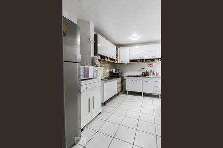 Casa à venda com 110m², 3 quartos e 2 vagasCozinha