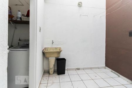 Casa à venda com 110m², 3 quartos e 2 vagasÁrea de Serviço