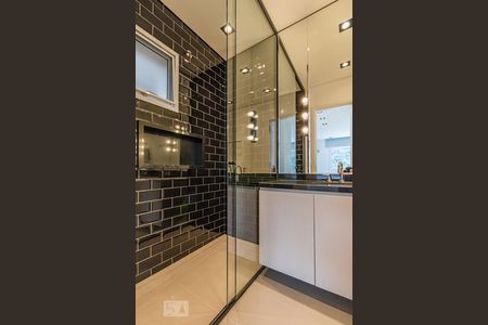 Apartamento para alugar com 101m², 1 quarto e 2 vagas Apartamento para alugar com 101m², 1 quarto e 2 vagasBanheiro da Suíte