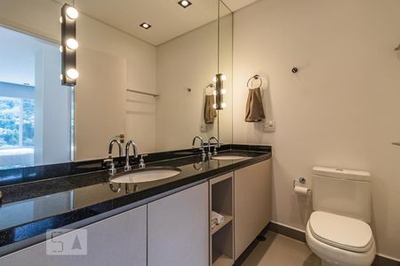 Apartamento para alugar com 101m², 1 quarto e 2 vagas Apartamento para alugar com 101m², 1 quarto e 2 vagasBanheiro da Suíte