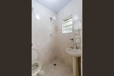 Banheiro de casa para alugar com 1 quarto, 60m² em Vila Gumercindo, São Paulo