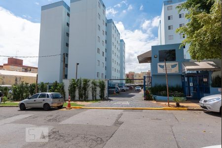 Apartamento para alugar com 70m², 2 quartos e 1 vagaFachada do Condomínio