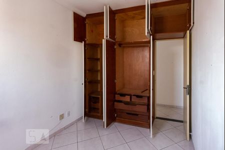Apartamento para alugar com 70m², 2 quartos e 1 vagaQuarto  - Armários