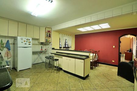 Casa para alugar com 224m², 3 quartos e 5 vagasCozinha