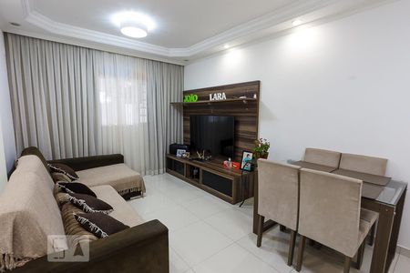 Sala  de casa para alugar com 3 quartos, 205m² em Jardim Maria Rosa, Taboão da Serra