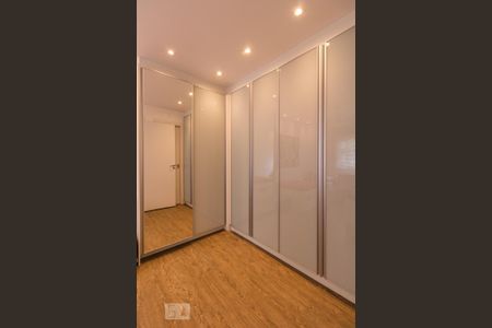 Quarto de apartamento para alugar com 1 quarto, 47m² em Alphaville Empresarial, Barueri